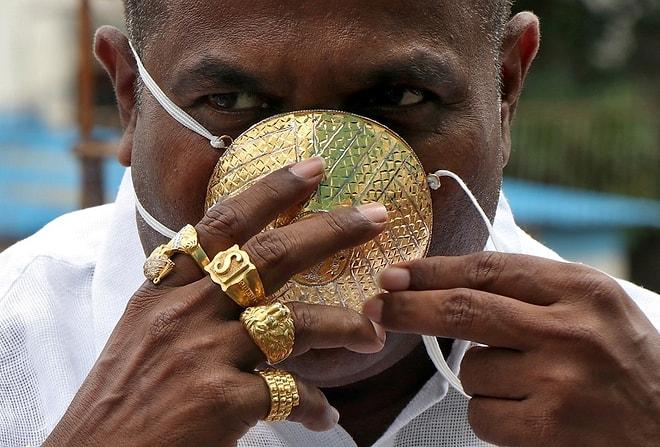 Koronavirüsten Korunmak İçin 26 Bin Liralık Altın Maske Yaptıran Adam
