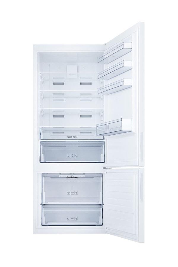 4. Buzdolabında Samsung kraldır, bu üründeki indirim daha da kral olmuş. No frost buzdolabının fiyatı 7.000 TL'den 4.600 TL'ye düşmüş.