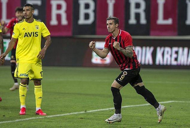 Gençlerbiriği 60. dakikada Rumen golcüsü Bogdan Stancu'nun golüyle 1-0 öne geçti.