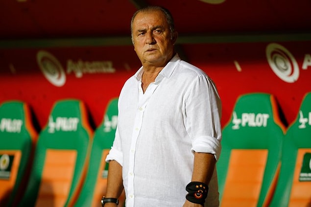 Üst üste yedinci maçını kazanamayan Galatasaray ise Fatih Terim yönetiminde en uzun süre galibiyetsiz seriyi yaşıyor.