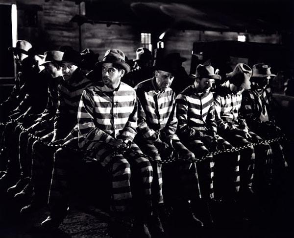 6. I Am a Fugitive from a Chain Gang - Prangalı Hapishane Kaçağıyım (1932)