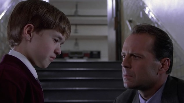 59. The Sixth Sense - Altıncı His (1999)