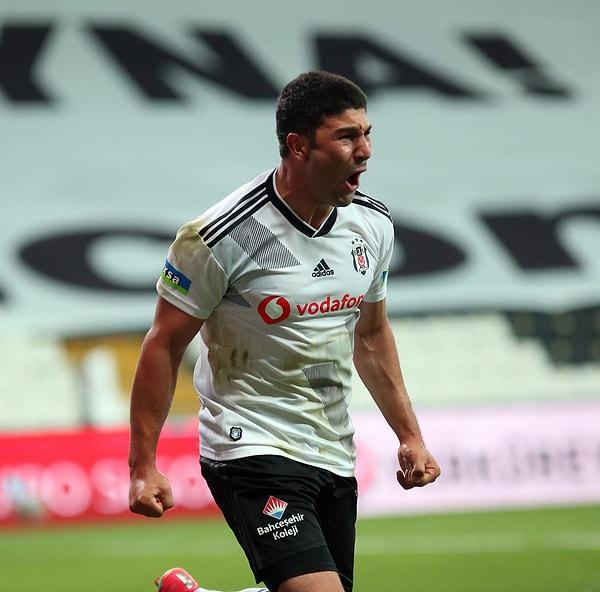 Beşiktaş'a galibiyeti getiren gol ise 90. dakikada Güven Yalçın'dan geldi.