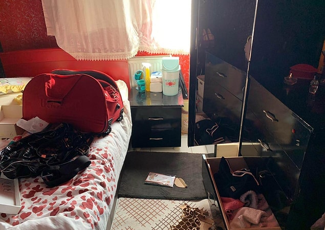 "Biz çalışıyoruz onlar eğleniyorlar"