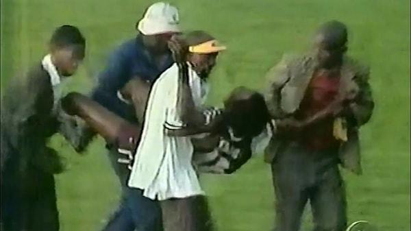 12. 1990 yılında Kongo'da bir futbol maçı sırasında sahaya düşen yıldırım bir takımın 11 oyuncusunu öldürürken, diğer takım yara bile almamıştı.