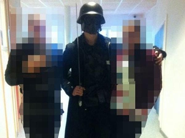 1. İsveç'te bir okula Darth Vader kıyafeti giyerek giden bu adamı sıradan bir insan sana kişiler onunla fotoğraf çektirmişlerdi. Fotoğraftan kısa bir süre sonra adam kılıcıyla okuldaki iki kişiyi öldürüp, birkaç kişiyi de yaralamıştı.