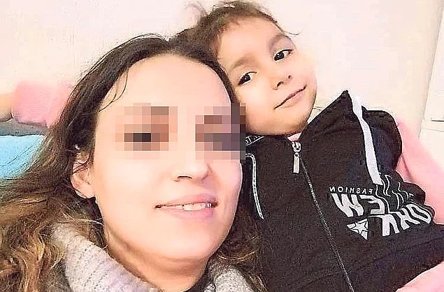 7. 4 Yaşındaki Bahar'ın annesi tarafından tülbentle boğularak öldürülmesi...