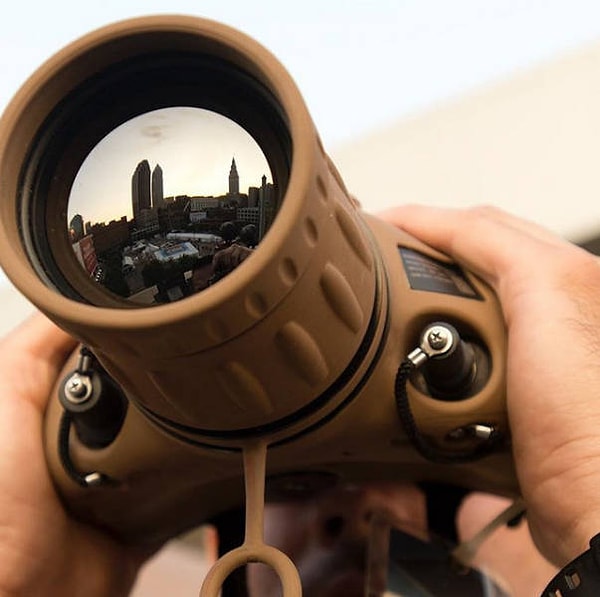 13. Они всегда всё контролируют и записывают.