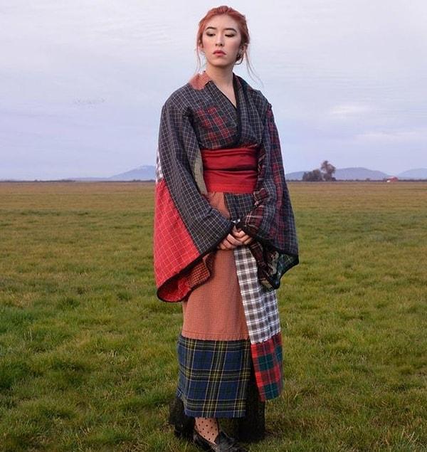 2. "Yarı İskoç ve yarı Japonum. Bu da yarı İskoç, yarı Japon kültürünü yansıtan kıyafetim."