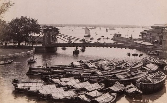 6. Cavenagh Köprüsü/ Singapur Nehri