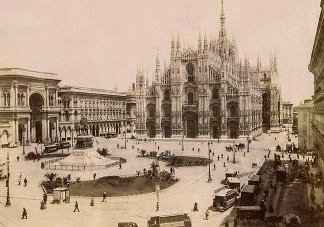 16. Piazza del Duomo, Milano/ İtalya