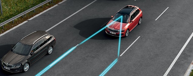 Araç SMATLİNK ile Apple CarPlay ve Android Auto ile entegre edilebiliyor.