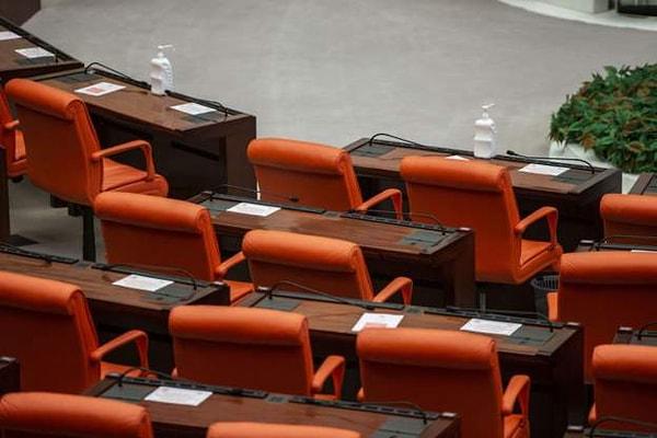 Mecliste sandalye sayısı değişti