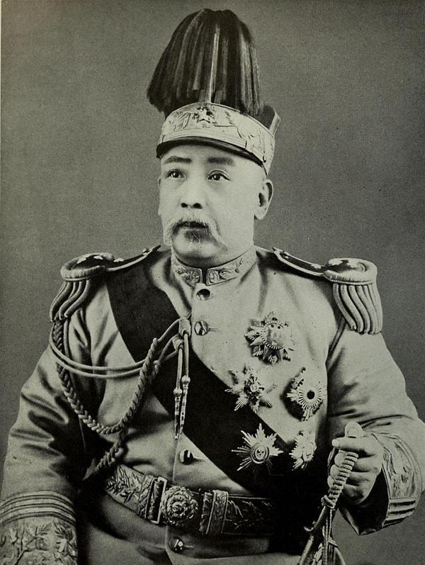 9. Yuan Yuan Shikai (Çin İmparatoru)