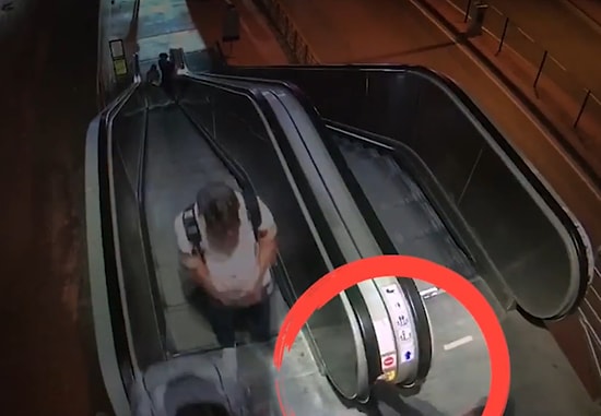 Kocaeli Büyükşehir Belediyesi Paylaştı: 'Yürüyen Merdivenler Çalışmıyööööör Diyen Vatandaşlar Bu Görüntülerden Sonra Bizi Daha İyi Anlarlar'