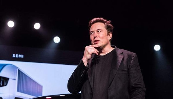 В верхней части списка по-прежнему находится Джефф Безос с его состоянием в 176 миллиардов долларов.