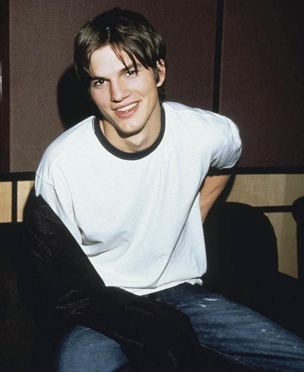 12. Barda vakit geçirirken yetenek avcısının dikkatini çeken Ashton Kutcher
