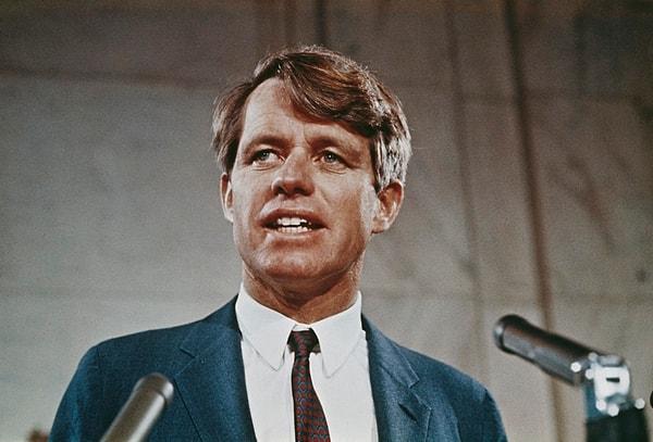 Özellikle oy verme ve medeni haklar söz konusu olunca hem ulusal hem de uluslararası arenada direniş gösteren Kennedy, eğer ölmeyip başkanlık yarışına devam edebilseydi en iyi başkanlar arasında yer alabilecekti.