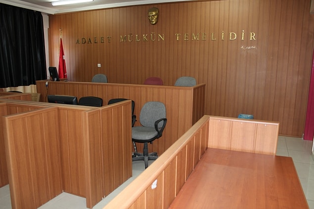 Sevim Akkoç, yetkililerle yaptığı görüşmede, iş akdinin feshedildiğini öğrendi