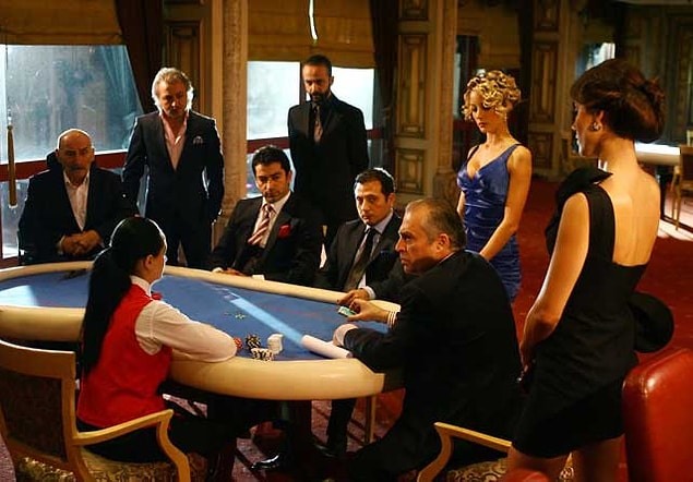 11. “İlk buluşmada bilardo salonuna gitmiştik. Ona oynamayı bilmediğimi söylediğimde beni öylece bırakıp gitti.”