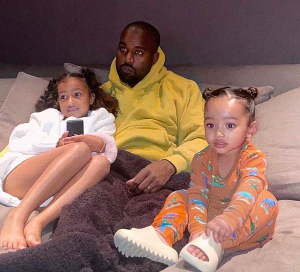Kanye, Kim'in onu hastaneye kapatmak isteme nedeni olarak da çocukları için ağlamasını gösterdi.