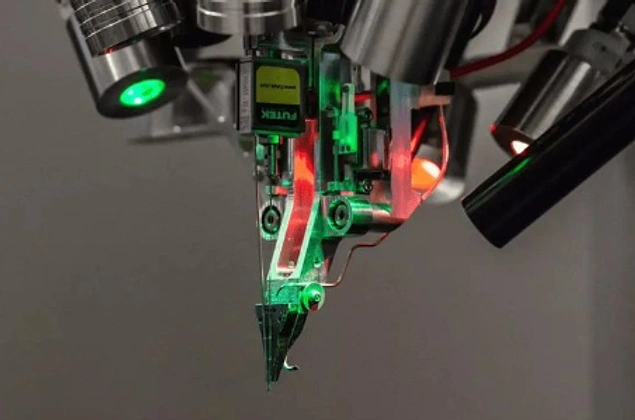 Neuralink adı verilen bu çip, beyinde doğrudan müzik akışına erişim sağlayacak bir beyin-bilgisayar arayüzü oluşturacak.