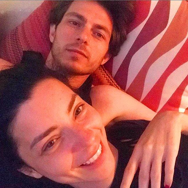 1. Merve Boluğur, yeni sevgilisiyle imalı bir fotoğraf paylaştı!