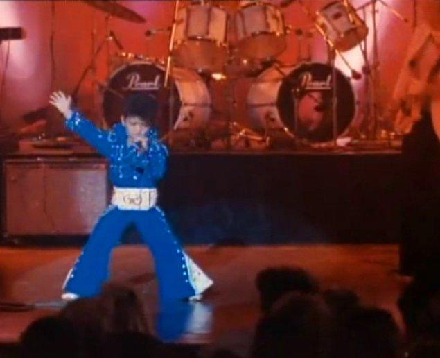 13. Bruno mars, 1992 yılında, henüz dört yaşındayken Elvis Presley taklidiyle Honeymoon in Vegas filminde 'Küçük Elvis' olarak rol almış.