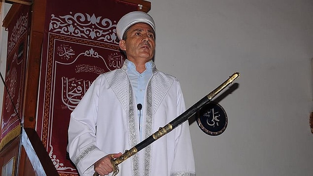 Bazı camilerde gelenek devam ediyor