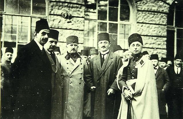 Hepimizin bildiği gibi, çok partili sistemin ilk denemeleri başarısız olmuştu.