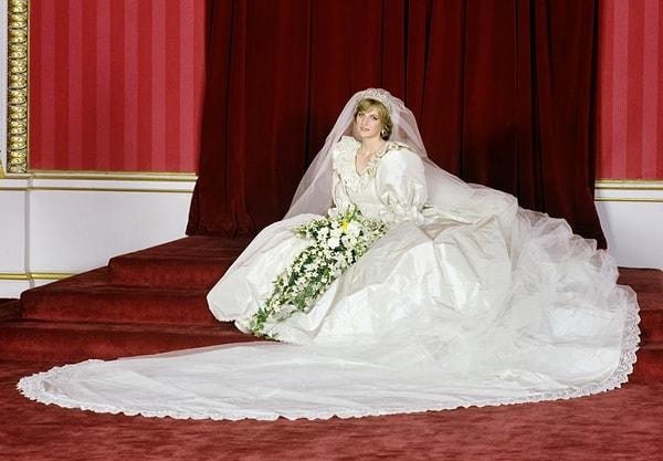 7. Prenses Diana tüm düğünü boyunca korkunç bir baş ağrısı çekmiştir.