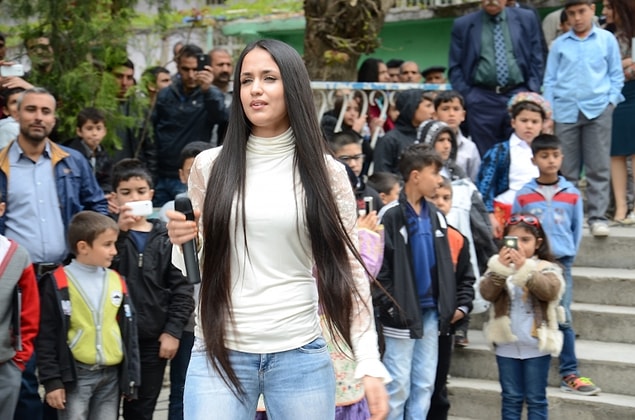 Reddedildikçe Veysi Ercan Mutlu'yu elde etmek için daha çok ısrar etmeye ve tehditler savurmaya başlamış. Mutlu'yu kendisiyle buluşması için hep zorluyormuş. Kabul etmediğinde de ailesini ve onu öldüreceğini söylüyormuş.