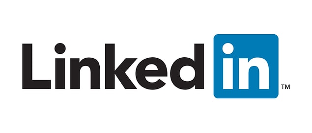 9. LinkedIn'e kullanıcılarının e-mail adreslerini hackledikleri ve bağlantılarına spam gönderdikleri gerekçesiyle dava açılmıştı.