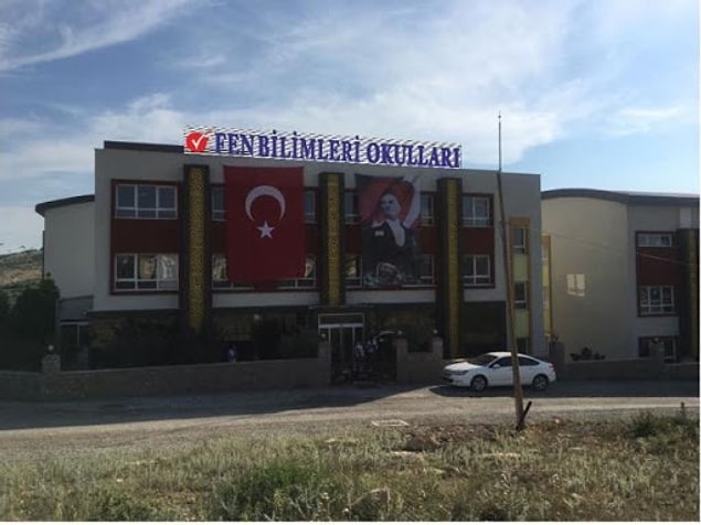 14. İzmir'deki Aliağa Fen Bilimleri Okulu'nun ilkokul ücretleri 18.000 TL, ortaokul 19.000 ve lise de 20.000 TL.