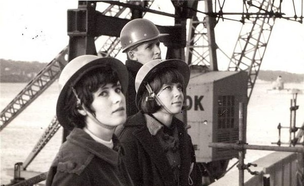 17. «Моя мама и ее друзья на стройке Сиднейского оперного театра»