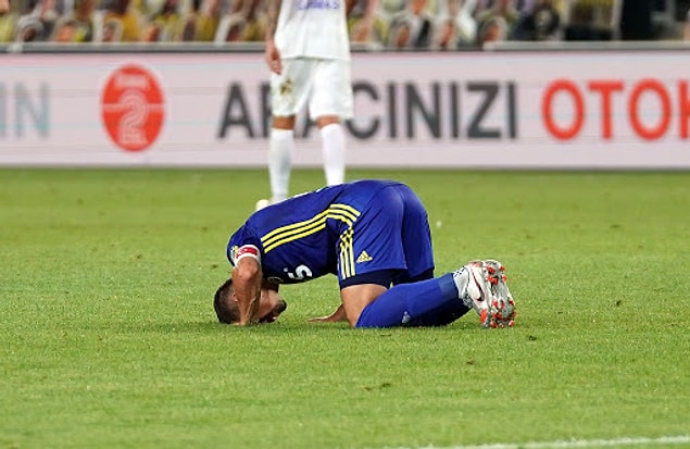 Mücadelede ilk yarı 1-0 sona erdi.