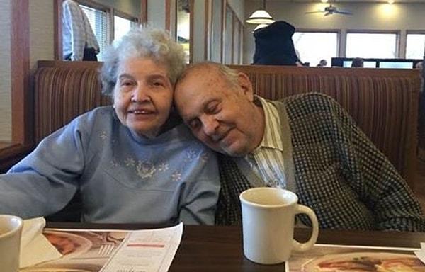 16. “Dedem, Alzheimer ilerledikçe babaannemi hatırlamıyor gibi görünse de hala onu sevdiğini söyleyebiliriz.”