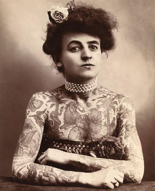 4. "Maud Wagner, bilinen ilk kadın dövme sanatçısı."