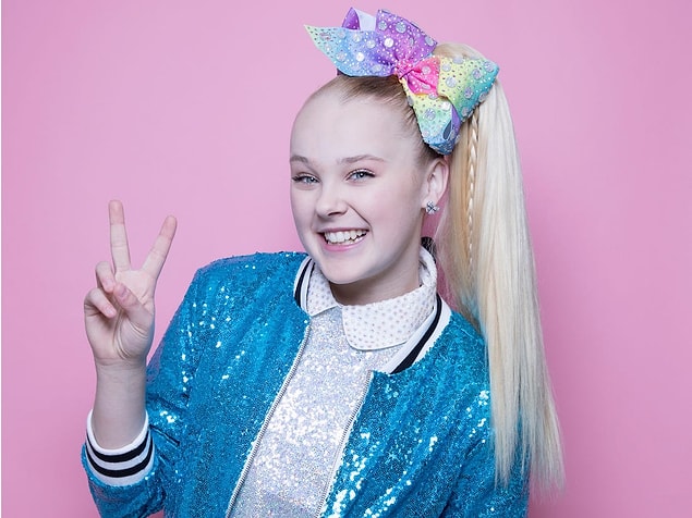 2. YouTube'dan tanınan dansçı JoJo Siwa'nın yaşı sence kaçtır?