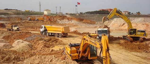 20. Proje sürecinde kaç ton hafriyat çıkacak, hafriyat nasıl taşınacak ve maliyeti ne olacak?