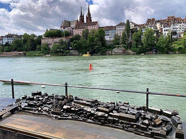 17. İsviçre'nin Basel kentine de görme engeli olan bireyler için kurulmuş bir platform var. Oradan şehrin düzenini keşfedebiliyorlar.
