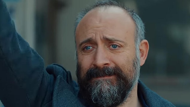 19. Oyunculuğuyla kendine hayran bırakan Halit Ergenç'in yaşı kaçtır?