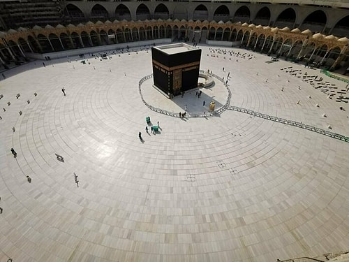 Hac Yasağı Bir Fırsat Doğurdu: Sanal Kabe Turlarında Patlama Yaşanıyor