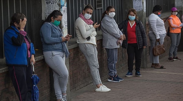 'Aşı olsa bile maske ve sosyal mesafe konusunda dikkatli olmamız gerekecek'