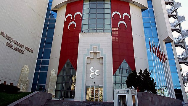 "Partimize zarar vermemek için istifa ederim"