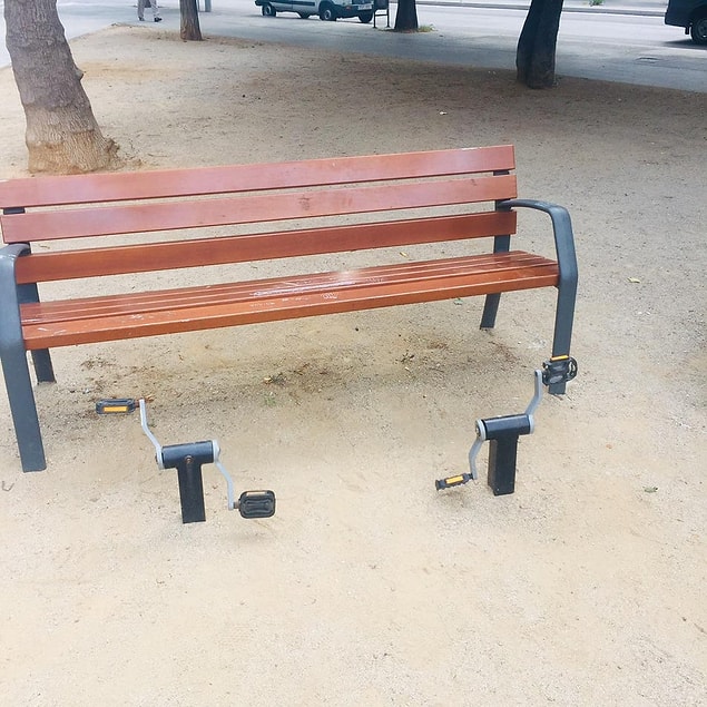 19. Ve son olarak, çok oturduk diyenlere özel pedallı bank: