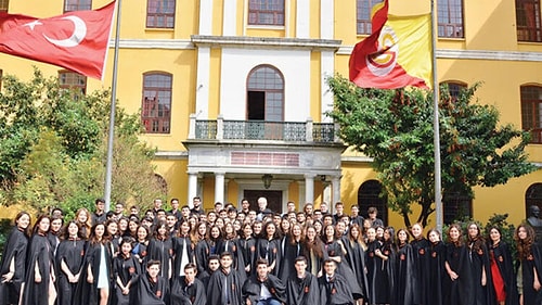 Yeni Akit'in Hedefinde Bu Kez Galatasaray Lisesi Var: 'Bizim İnancımızda Olmayan Bir Sistemle Kurulan Okuldur'