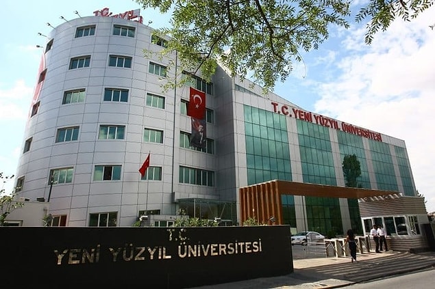 65 üniversitede öğrenci başına düşen kitap sayısı 10'un altında