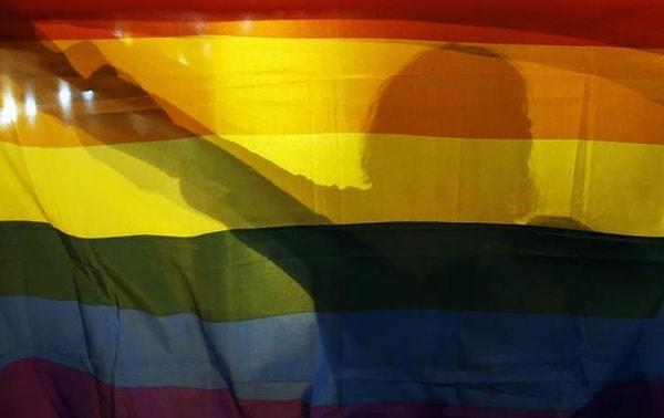 5. İstanbul Sözleşmesinde LGBT gibi yönelimlere kapı aralayan maddeler var mı?