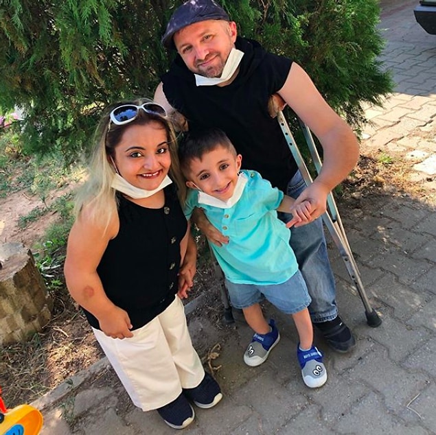 İnsanlar, Instagram'da Murat üzerinden kazanç sağladıklarını düşünüyor. Bu nedenle de engelli bir birey olarak dünyaya gelmesine göz yumduklarını söylüyorlar.